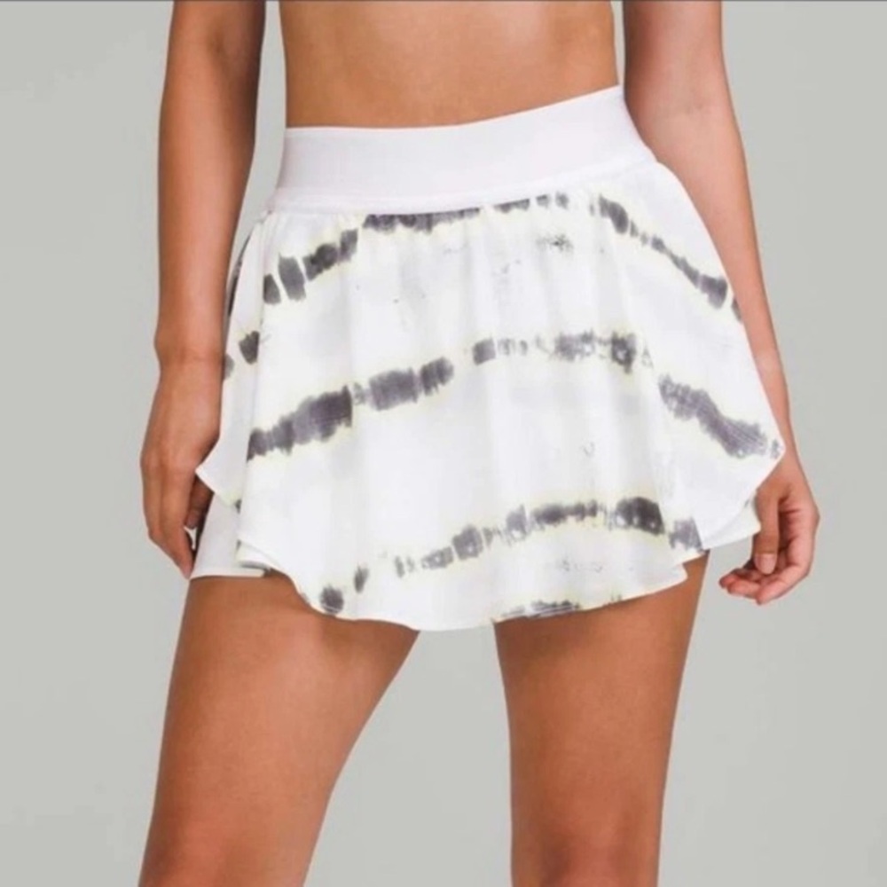 Lululemon Court Rival High-Rise Skirt
Transverse Yellow Multi 4